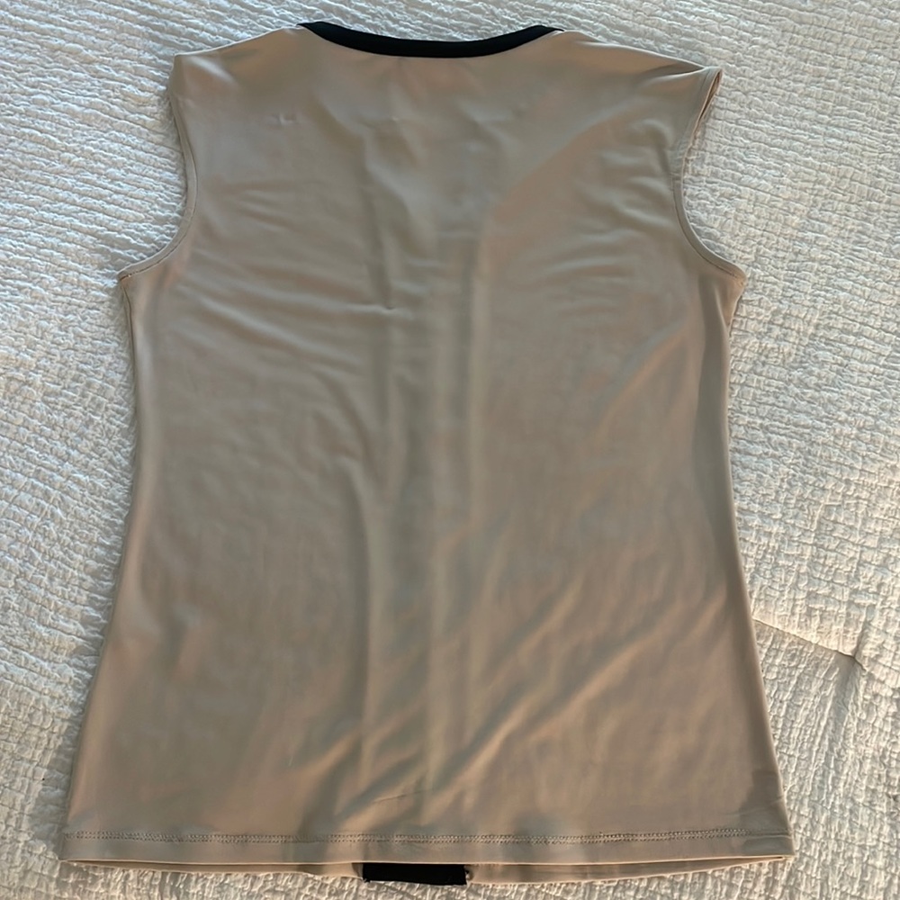 Women’s Calvin Klein beige and black blouse. Size Small. - Picture 4 of 4